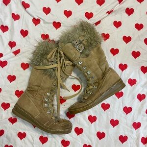 Stylish Tan Fur-Lined Women's Boots